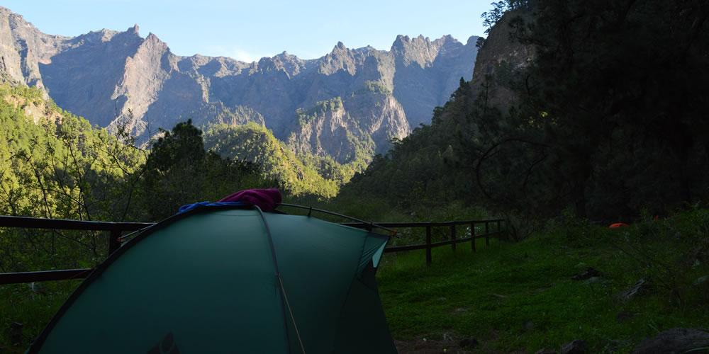 Zelt auf dem Zelt / Campingplatz in der Caldera de Taburiente